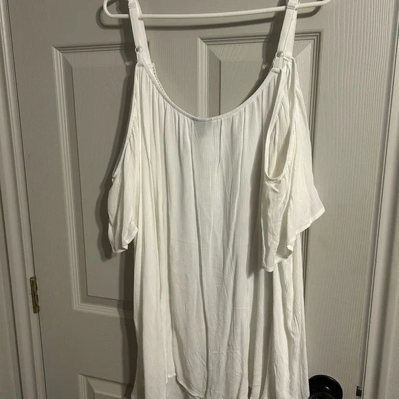 Torrid White Cold Shoulder Top and Olive Pants - Picture 5 of 7